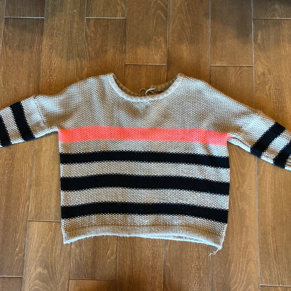 Cream/Black tie-up sweater with orange stripe
